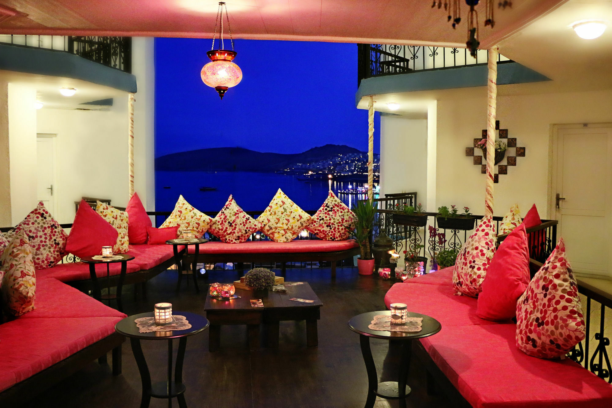 Hotel Casablanca Bodrum Екстериор снимка