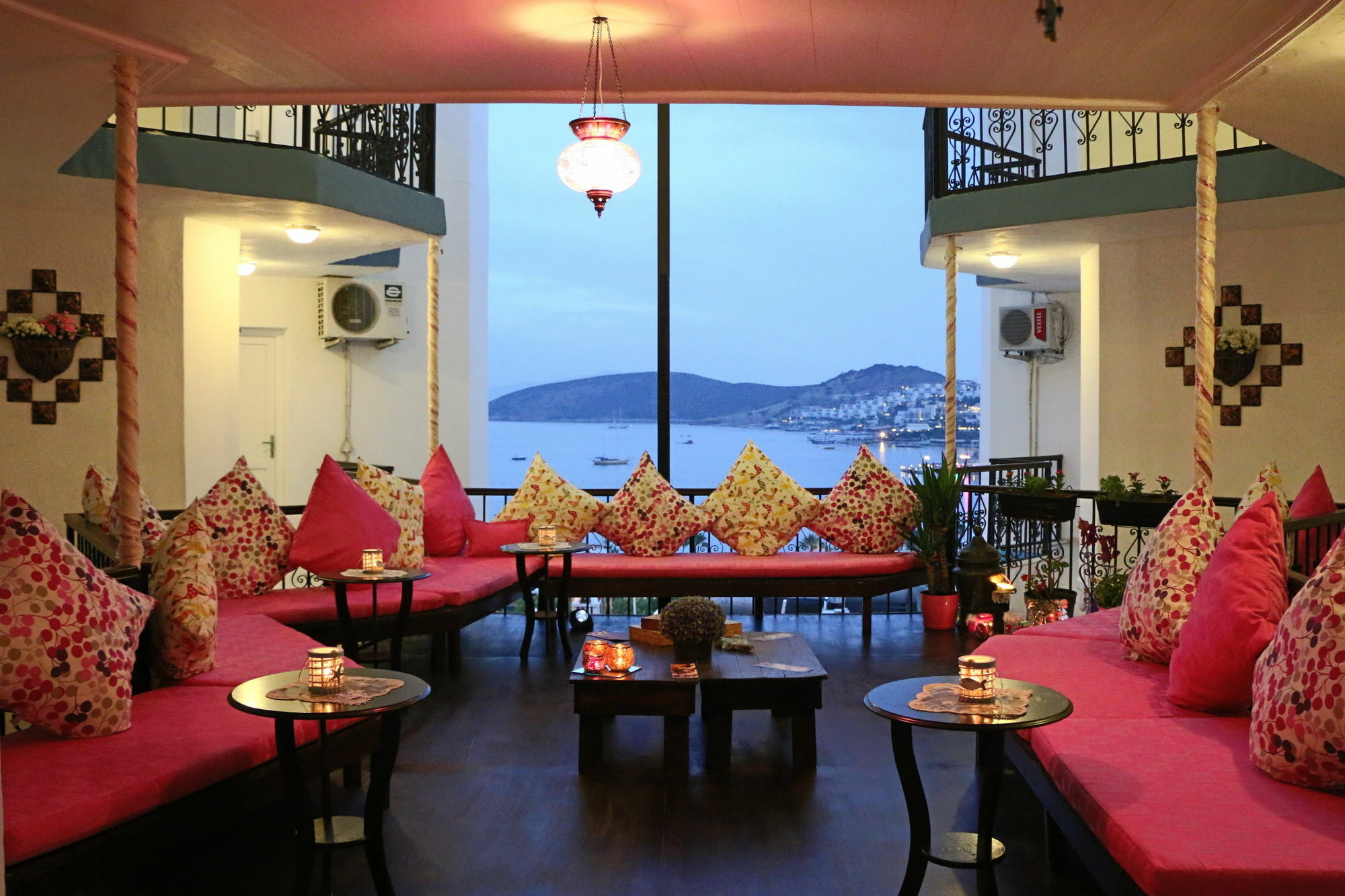 Hotel Casablanca Bodrum Екстериор снимка